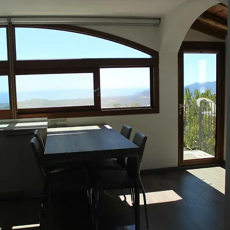 Vista Mare Apartment *