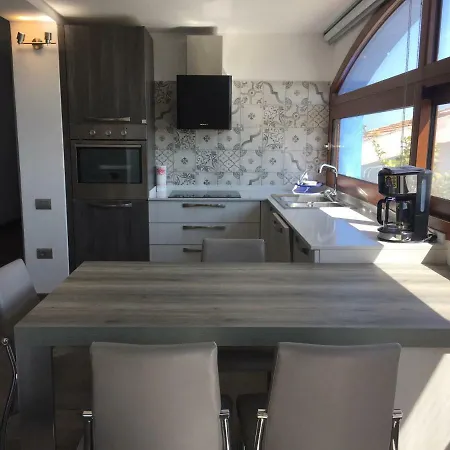 Vista Mare Apartment *